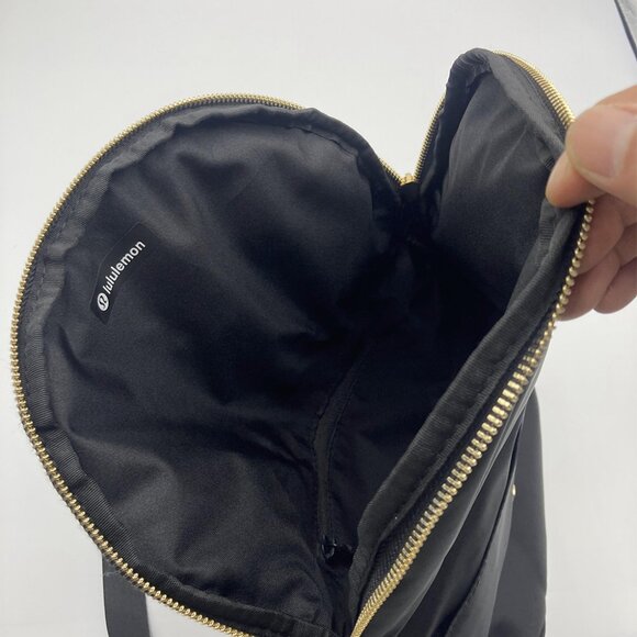 Lululemon All Night Festival Bag 5L (Black/Gold 5L) - Picture 5 of 6